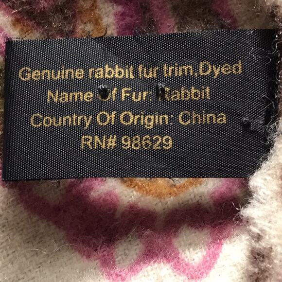 Gabriella Pure Wool Reversable Shawl with Rabbit Fur Fringe. OS - Picture 4 of 9